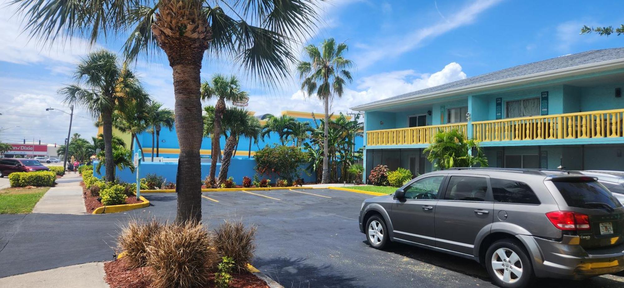 Marion Lane Suites Cocoa Beach Eksteriør billede