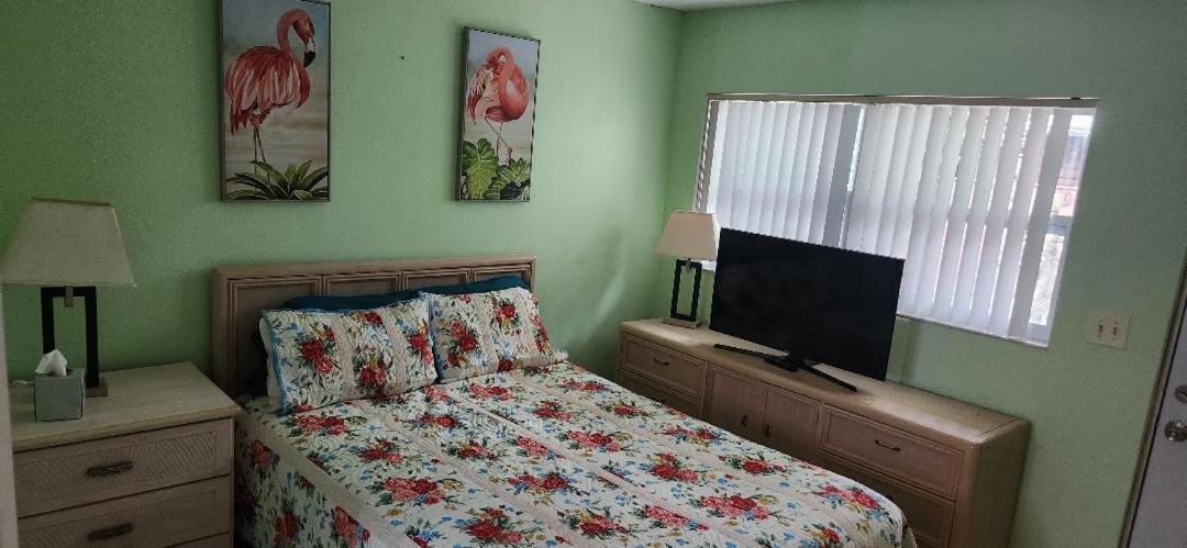 Marion Lane Suites Cocoa Beach Eksteriør billede